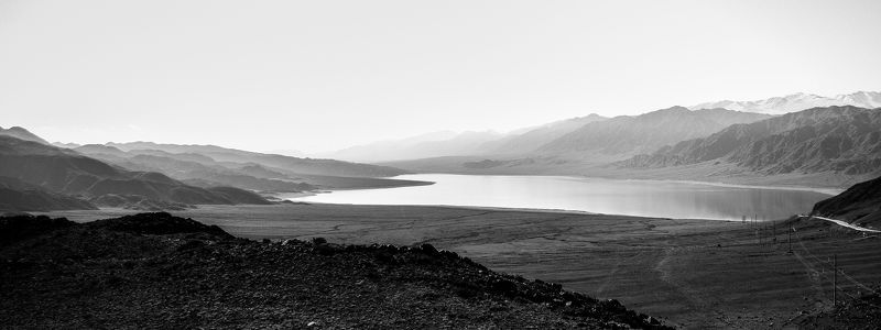 горы, природа, пейзаж, черно-белое, водохранилище, озеро, вода Орто-Токойское водохранилище фото превью