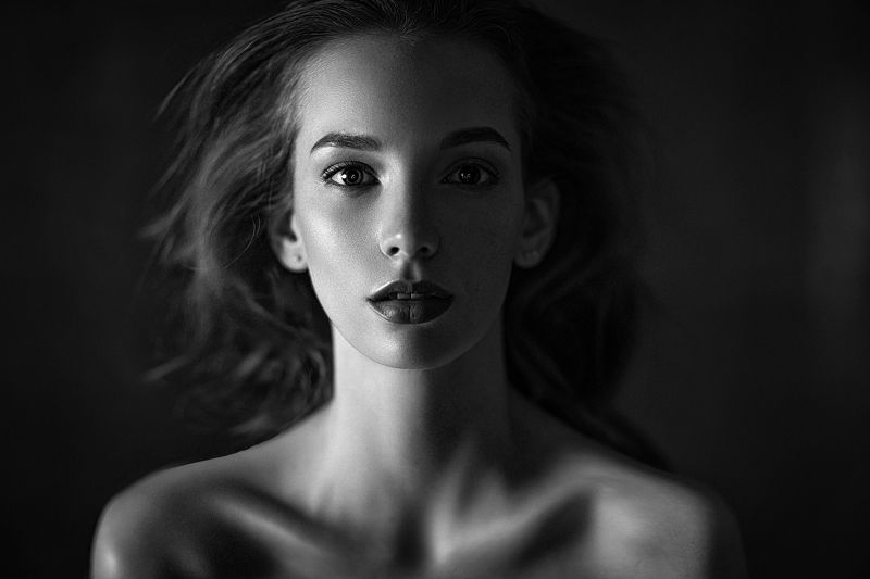 девушка,жанр,портрет,фотография,модель,арт,portrait,photography, middle,nature,soul,свет,girl,Canon 85 mm, woman,monochome,гламур Yuliya фото превью