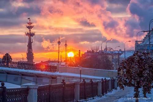 Закат в городе