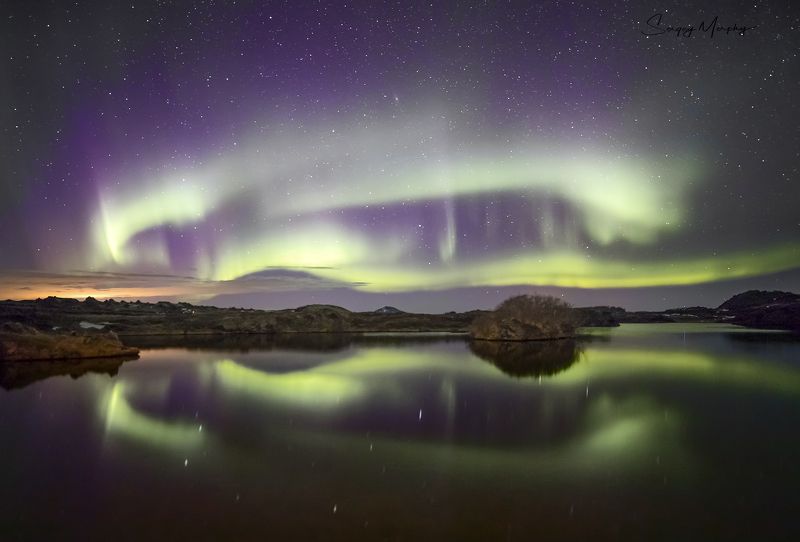 Northern lights over Myvatn lake. Iceland. фото превью