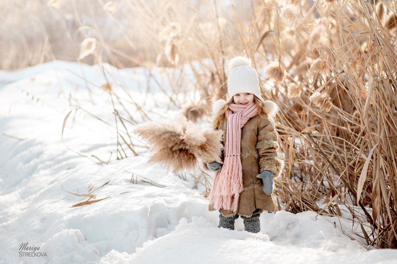 девочка, камыши, прогулка Мартовский денек фото превью