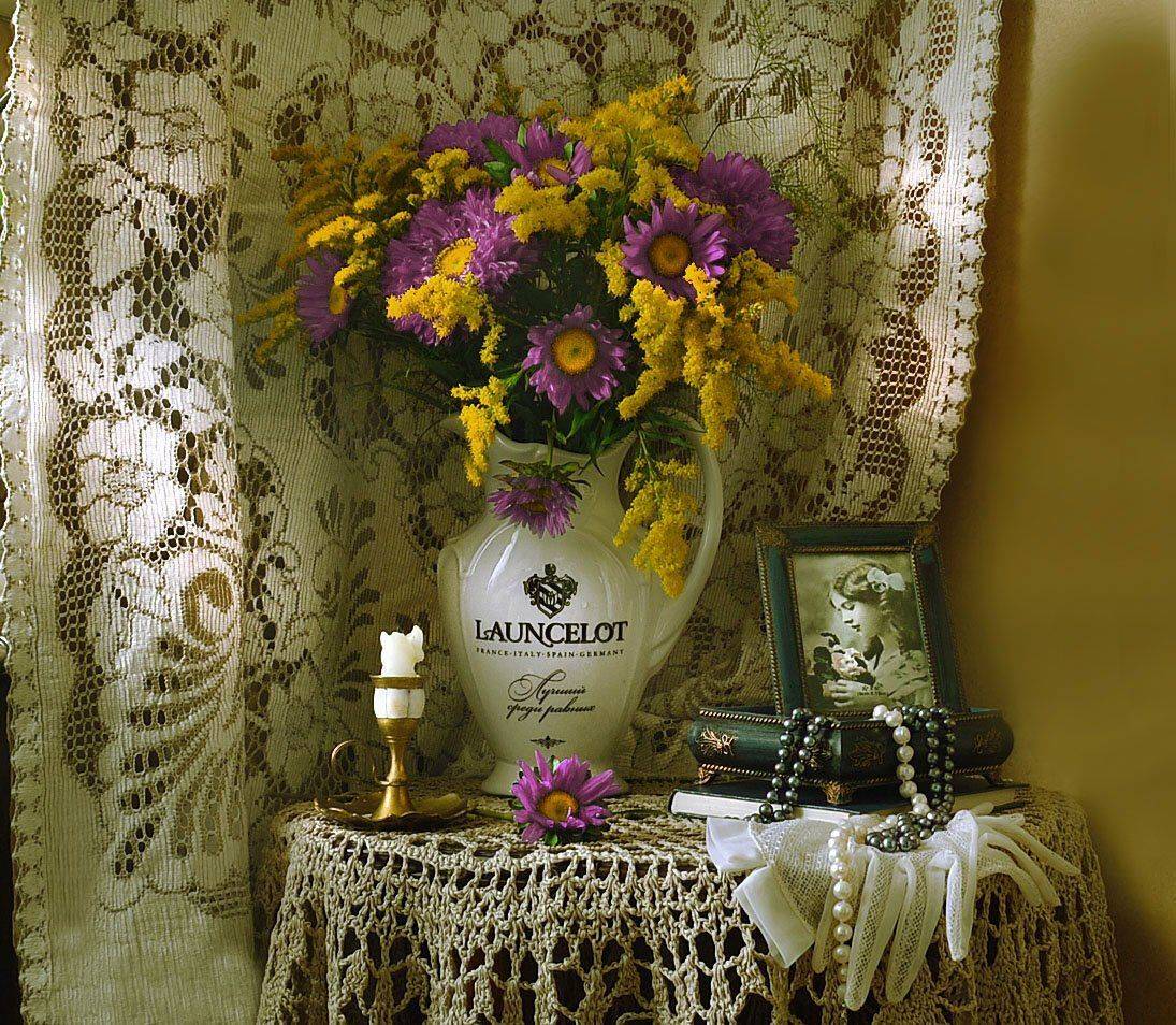 still life, натюрморт, былое,  воспоминания, жемчуг, лариса рубальская, настроение, память, подсвечник, стихи, фото натюрморт, цветы, шкатулка, Колова Валентина
