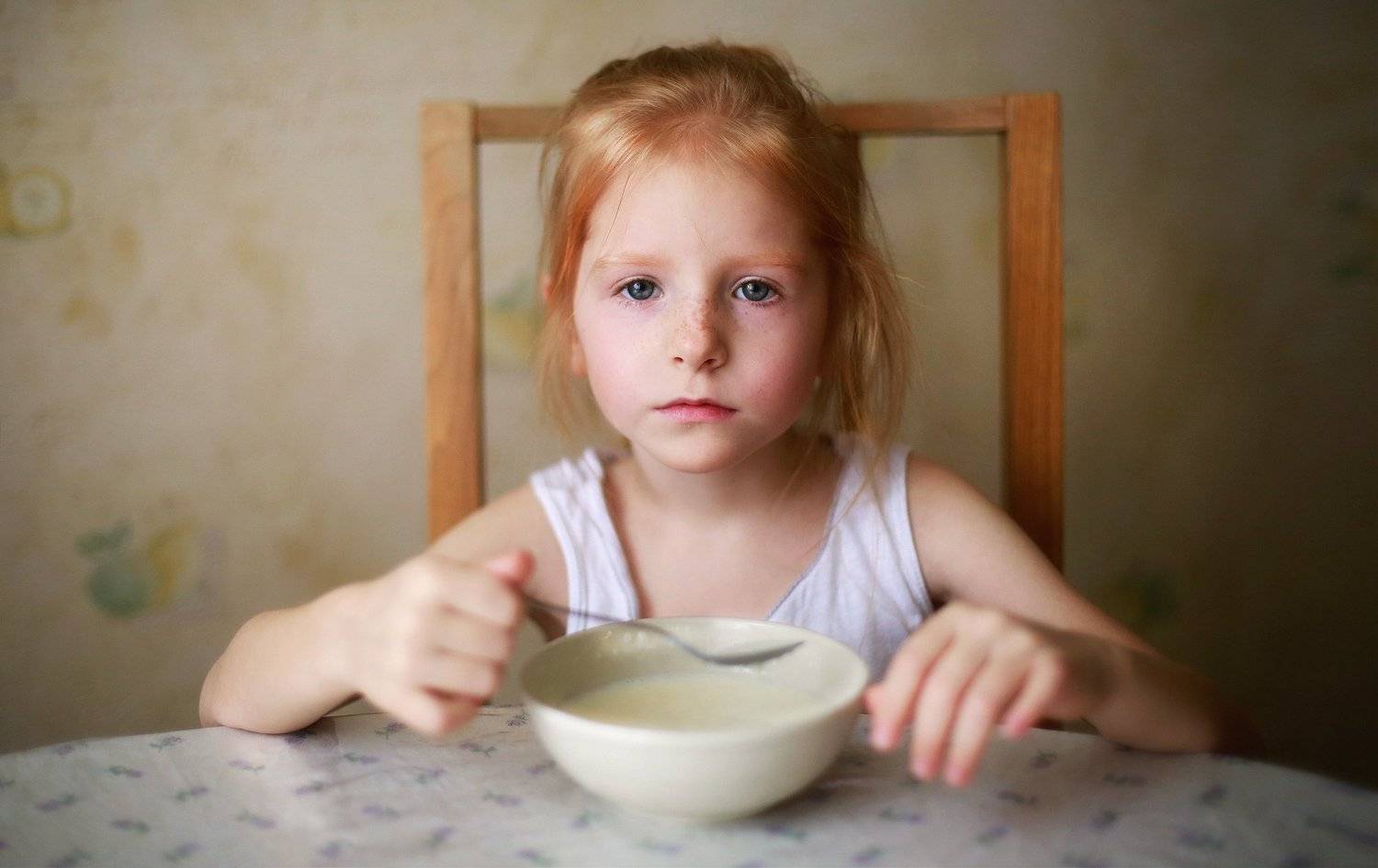 девочка, каша, утро, дом, семья, дети, детство, глаза, рыжая, портрет, свет, цвет, истории из детства, Постонен Екатерина