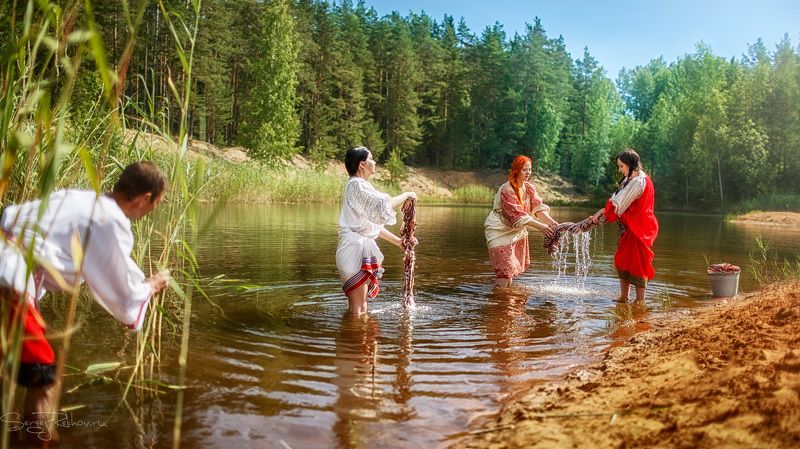девушки, прачки, речка, лето, жара, юмор, rekhov, sergejrekhov На речке... фото превью