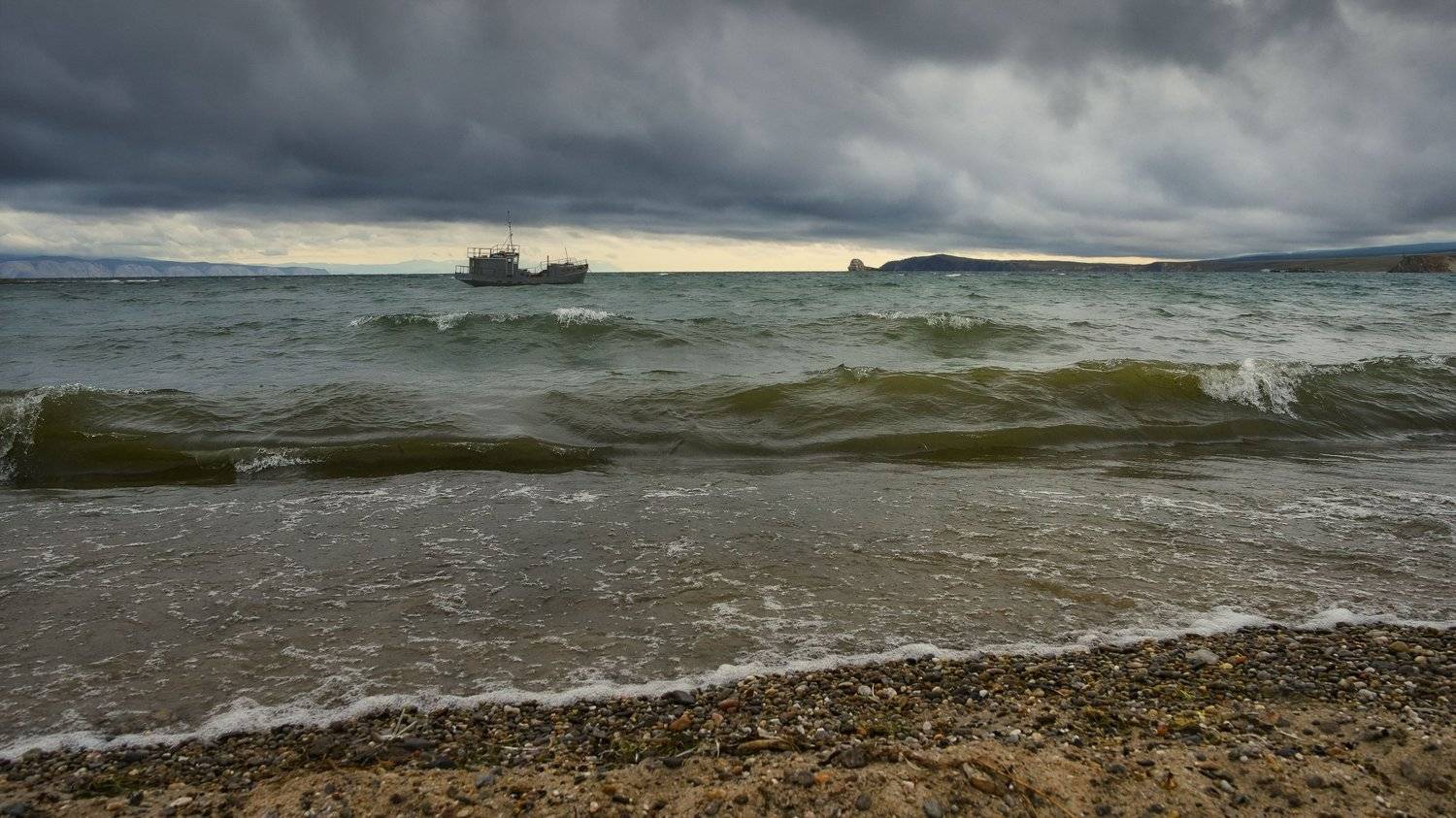 байкал, остров ольхон, шторм, хмурое утро, ветер баргузин нагоняет валы, baikal, olkhon island, storm, gloomy morning, wind barguzin drives up the trees,, Сергей