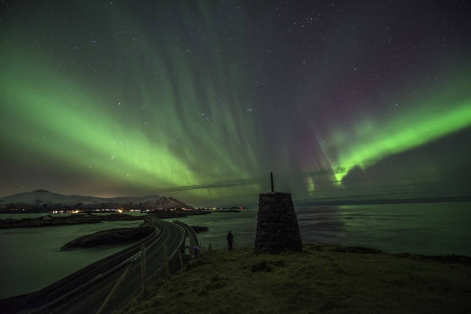 aurora, atlantic ocean road, atlanterhavsveien, norway, more og romsdal, night, landscape, stars, sky, green, bridge, Sylwia Grabinska