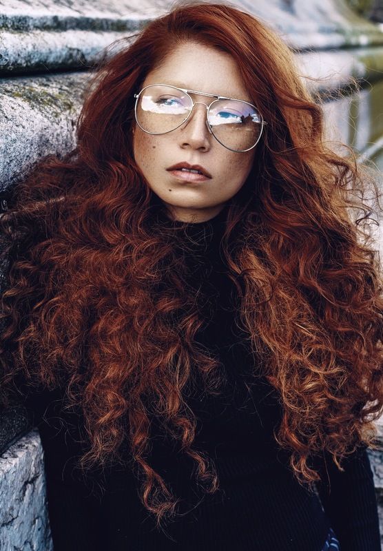 carolinemadison, portrait, beauty, redhair, redhead, portraiture, curlyhair,  lips, emotion, longhair, glasses, geek *** фото превью