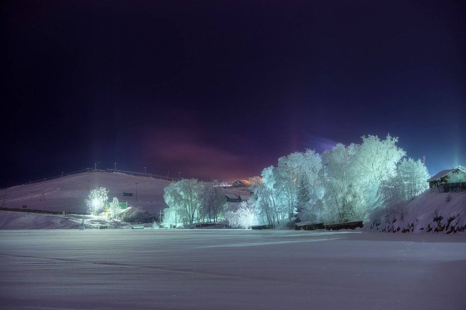 , Устюжанин Михаил