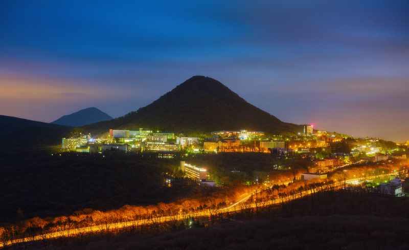 россия, ставропольский край, кавказ, железноводск, кмв, пейзаж, природа, лес, закат, город, сумерки, камни, скалы Железноводск фото превью