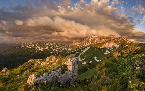 Рассвет у горы Оштен