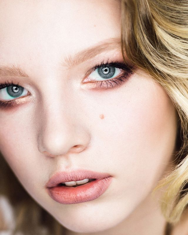 portrait,beauty,fashion,studio,hair,girl MAKEUP фото превью