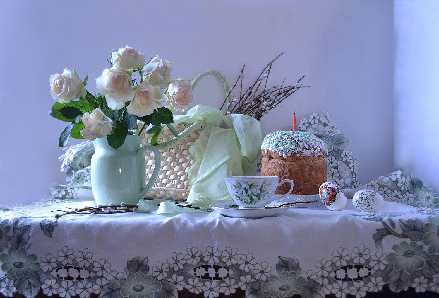 апрель,still life,  апрель, верба, крашенки, пасха, праздник, розы, светлая седмица, фарфор, фото натюрморт, цветы, Колова Валентина