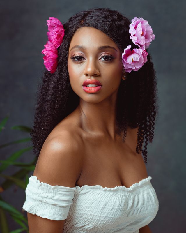 beauty portrait girl young female fashion style Kianna фото превью