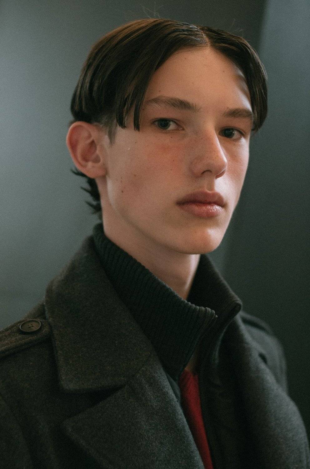 портрет человек свет fashion свет взгляд парень man пальто образ, Иванов Юрий