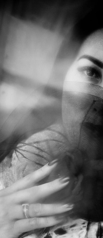 портрет,девушка,тень,свет За стеклом фото превью
