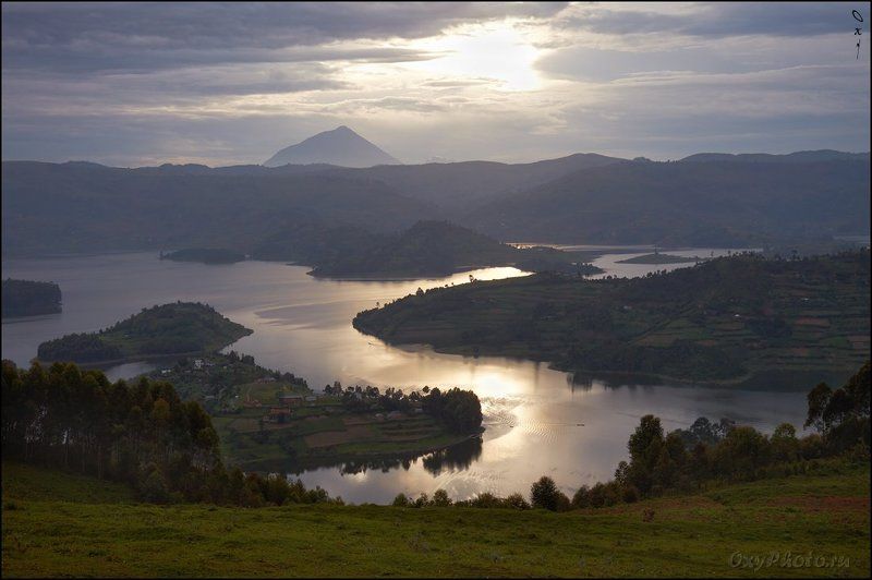 africa, bunyonyi, lake, uganda, африка, буньони, озеро, уганда Озеро, не очень то похожее на африканское... фото превью
