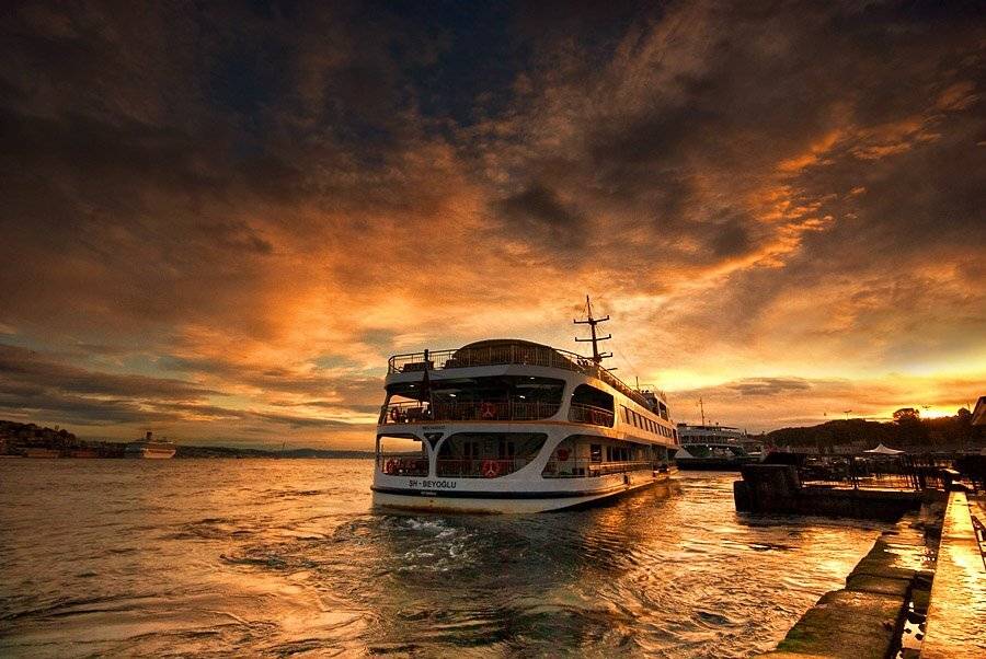 ship, istanbul, eminonu, mustafa yagci