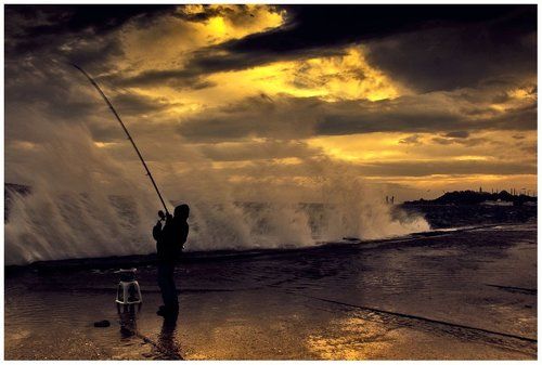 strong souht wind