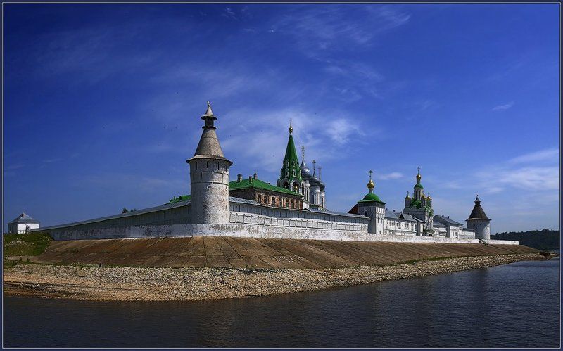 свято-троице-макарьево-желтоводский, монасты?рь, река, волга, небо, облака, православие Свято-Троице-Макарьево-Желтоводский монастырь фото превью