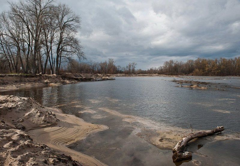 киев, десенка, апрель, весна, тучи *** фото превью