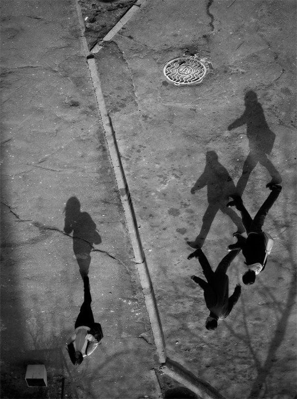 киев, город, подземка, люди, чб, тени на свидание фото превью