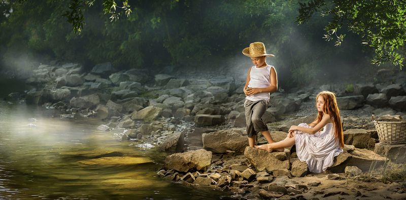 Children on the river фото превью