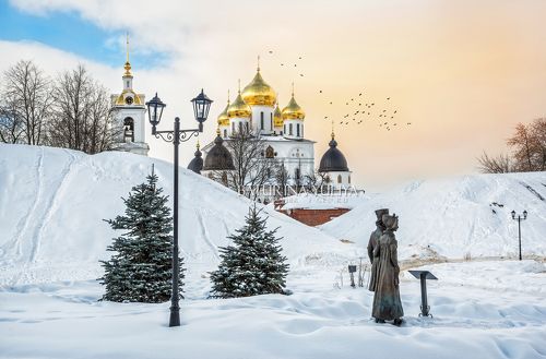 Горожане у Кремля