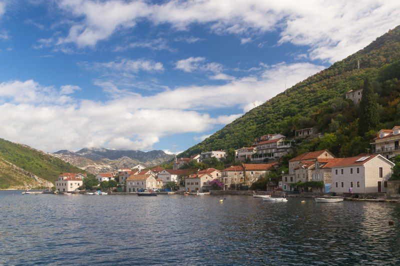 Черногория, бухта Боко-Которская, море, горы, паром, montenegro Боко-Которская бухта фото превью