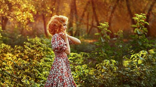 Девушка-осень