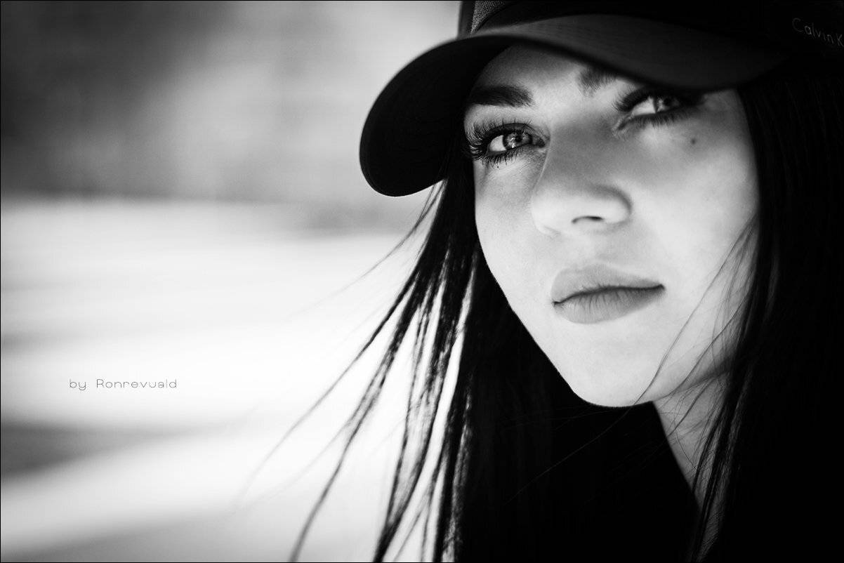 girl,portrait,light,street,beauty,fashion,eyes,moscow,свет,портрет,девушка,москва,blackandwhite,black&white,curly,чернобелое,кудри, Ronrevuald