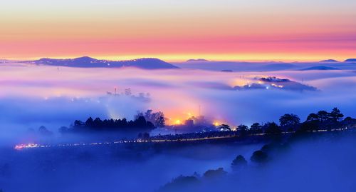 Sunrise in Du Sinh hill