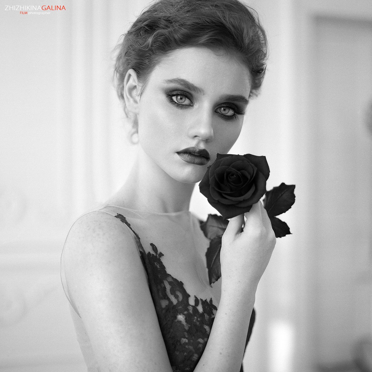 девушка, взгляд, модель, портрет, жанр, глаза, прикосновение, роза, креатив, фотография, фотосессия, прикосновение, soul, photo, photography, portrait, nature, black, art, nude, artnu, nu, Галина Жижикина