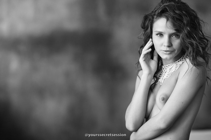 ню, чб, девушка, портрет, сиськи К фото превью