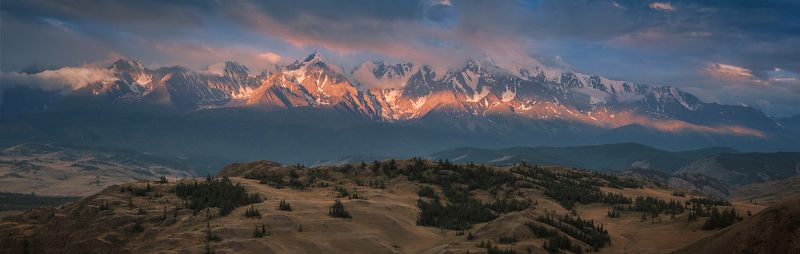 пейзаж, природа, горы, алтай, сибирь, россия, путешествия, туризм, красный, утро, раннее, хребет, большой, высокий, панорама, лето, рассвет, восход, степь, долина, холмы, лес, дерево Полоска утреннего света / Morning Glory stripe фото превью