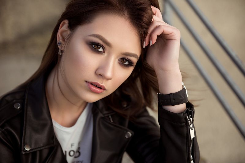 портрет Олеся фото превью