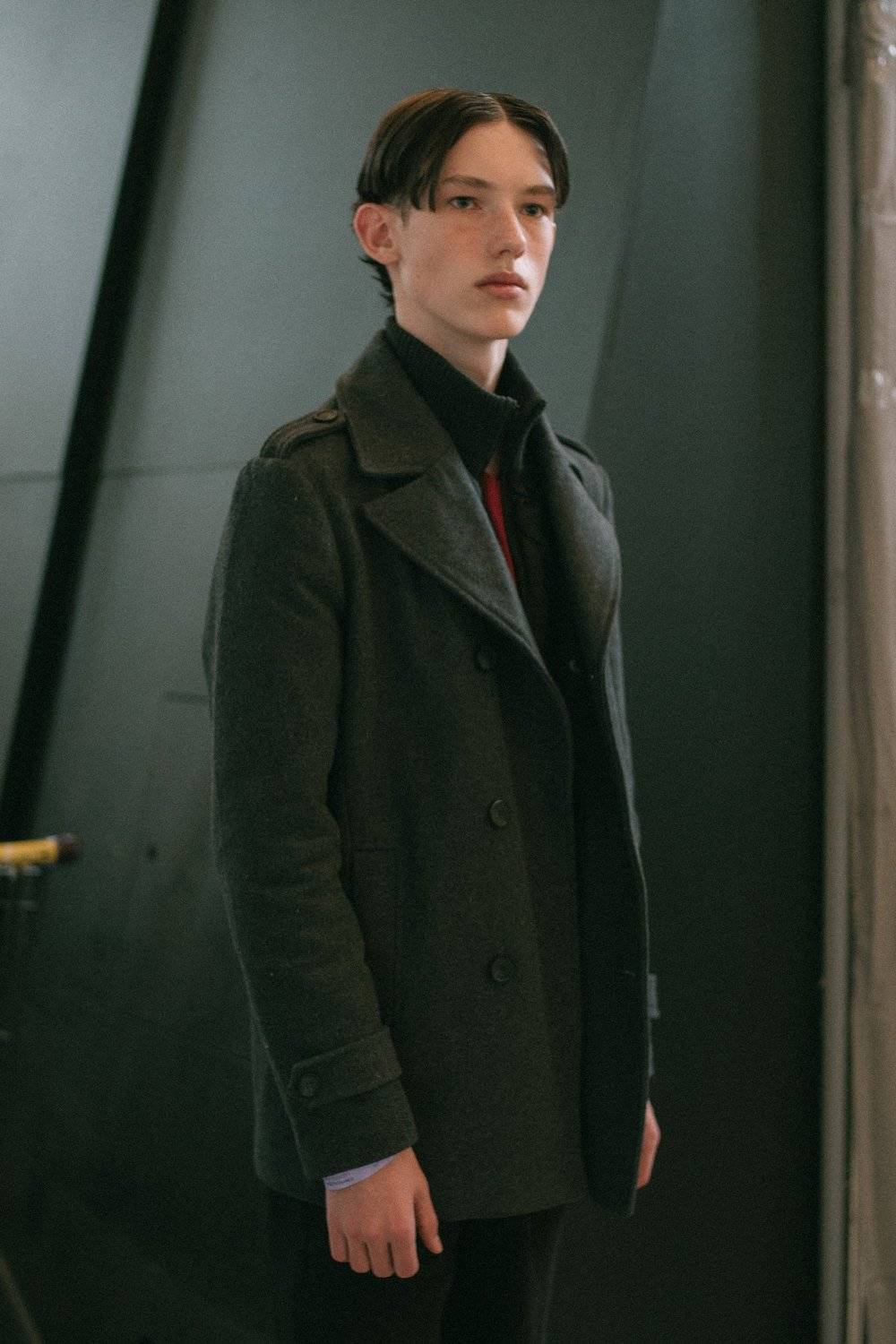 портрет человек свет fashion свет взгляд парень man пальто образ, Иванов Юрий