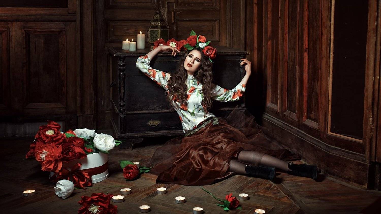 красота, девушка, сказочный, стиль, деревянный, цветы, прическа, макияж, поза, свечи, низкий ключ, коричневый, Марина Кондратова