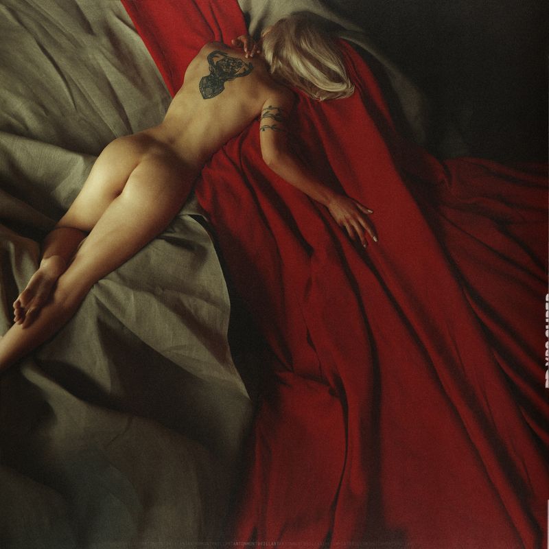 ...под темным покровом фото превью