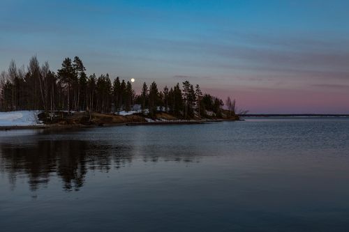 Полнолуние.