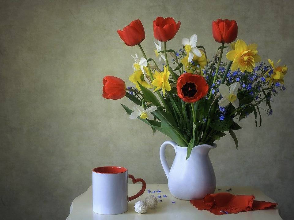 натюрморт, весна, цветы, садовые, букет, кружка, Ирина Приходько