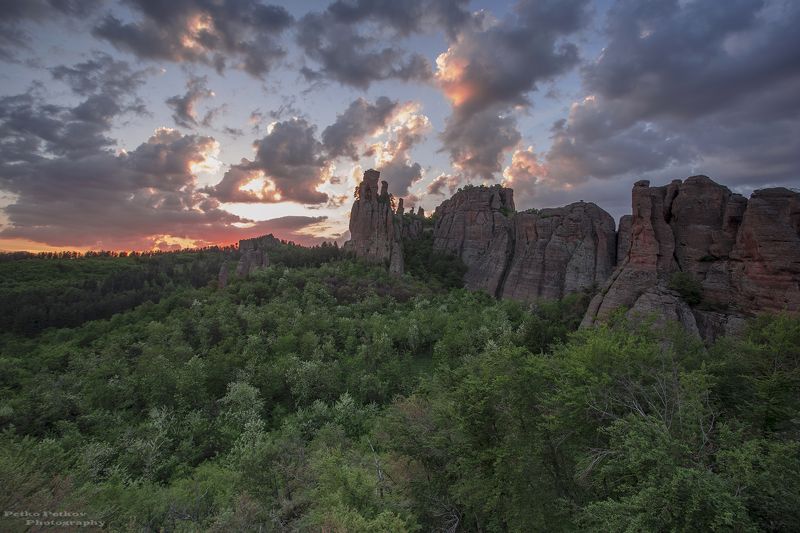Белоградчишки скали фото превью