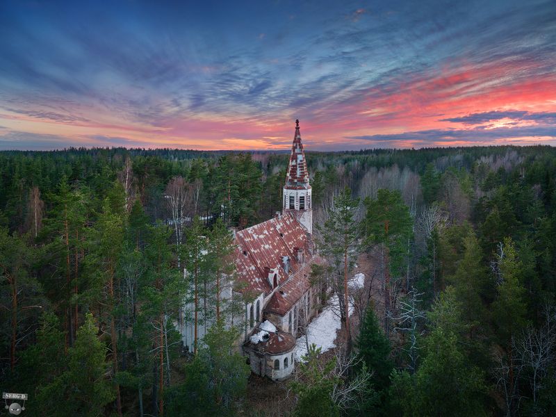 Лютеранская кирха в посёлке Лумиваара фото превью