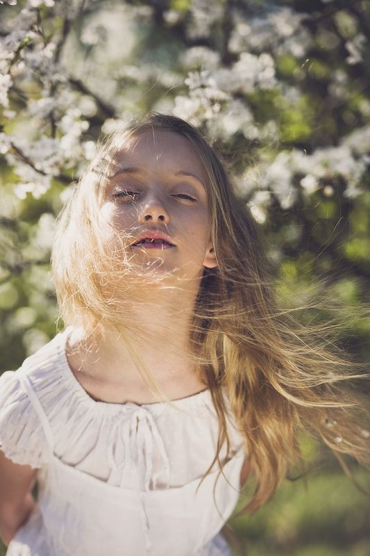girl, portrailt, children, flowers, spring, Spring breath фото превью