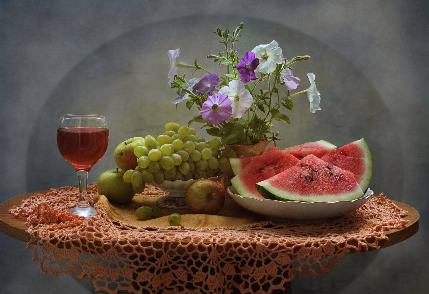 натюрморт, лето, фрукты, арбуз, цветы, петунии, ковалева светлана, вино, Ковалева Светлана