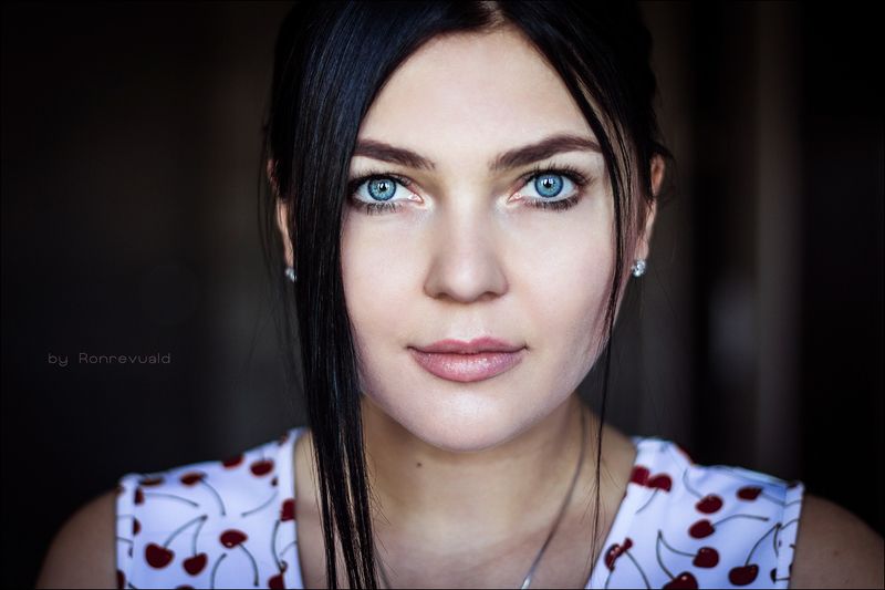 girl,portrait,light,beauty,fashion,eyes,moscow,свет,портрет,девушка,москва Окс фото превью