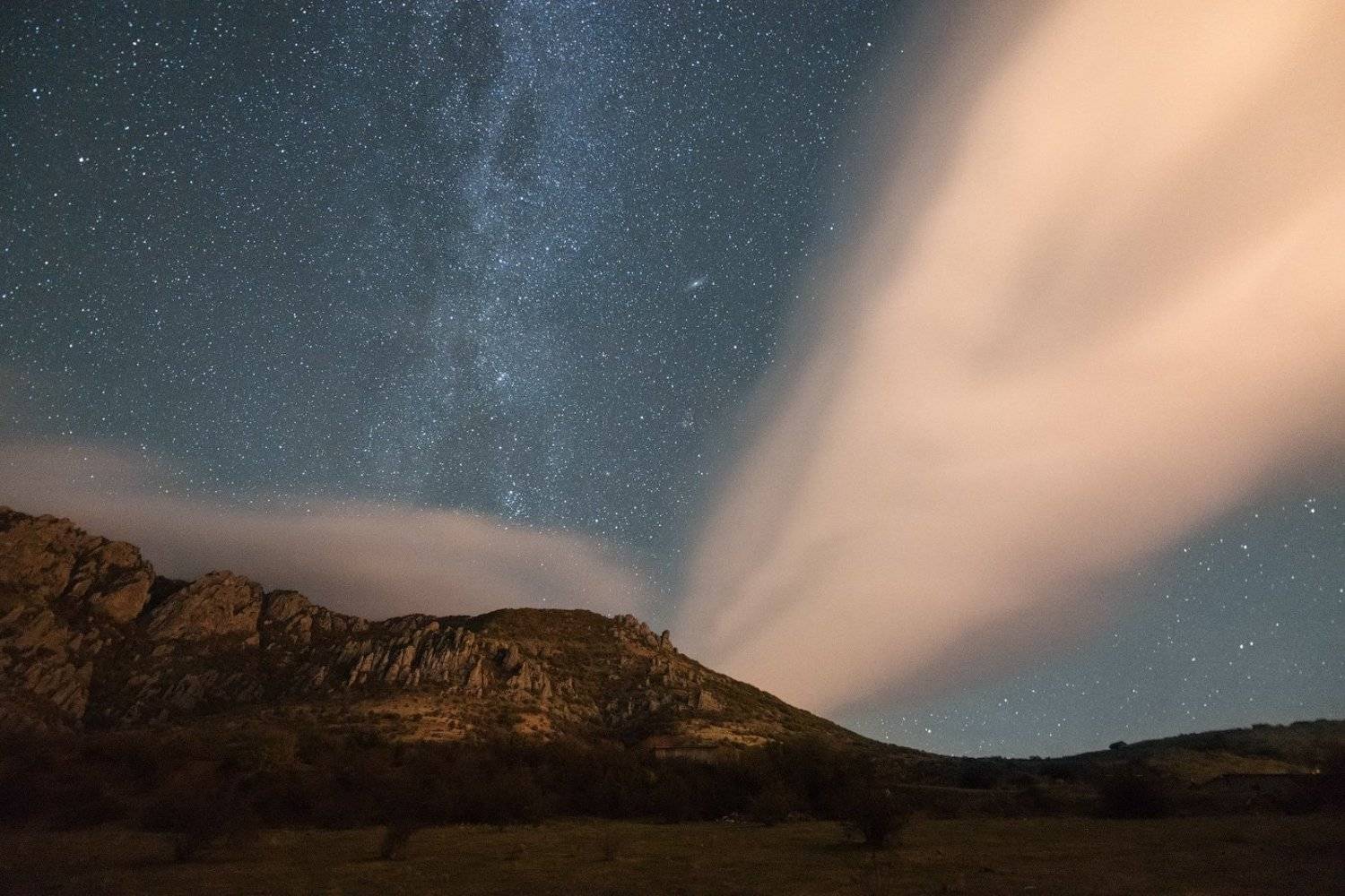 ночь, демерджи, крым, млечный путь, горы, звезды, астрофотография, лентикулярные облака, ночное небо, Олеся Боева