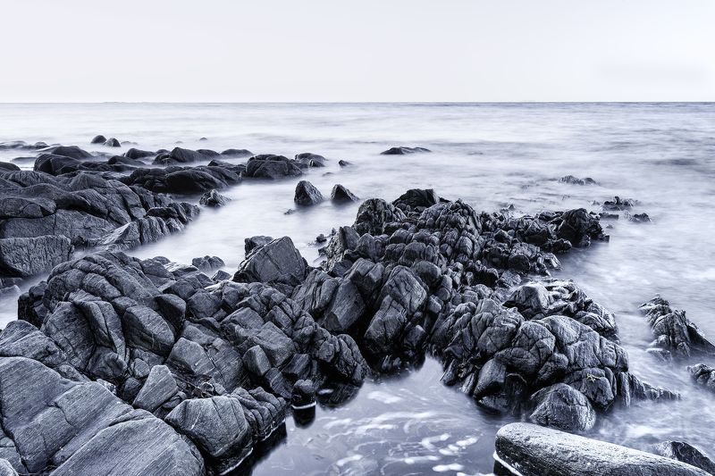rocks, stones, landscape, cloudy, norway, sea, beach, light, high key Rocks - high key фото превью