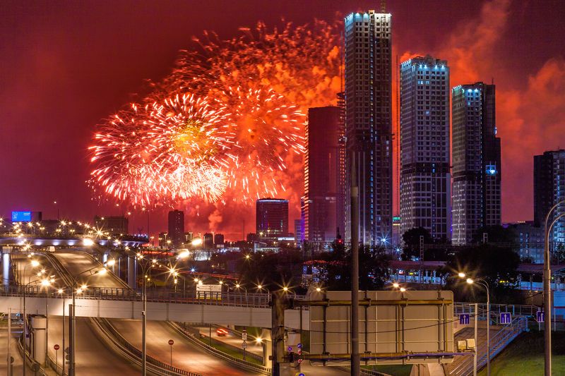 день победы, 9 мая, салют, москва, небоскрёбы, пейзаж, архитектура, эффектное  Новые кварталы  фото превью
