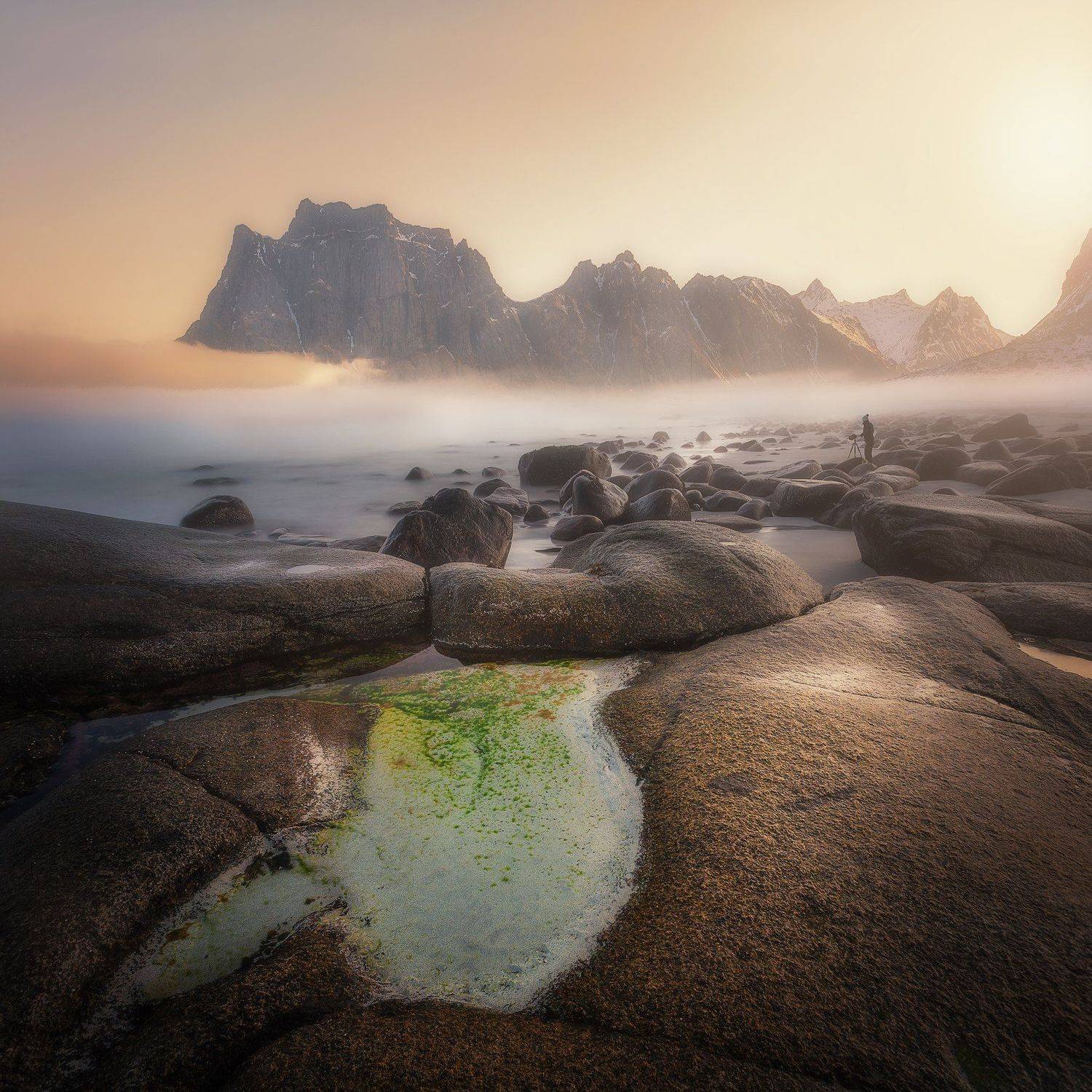 beach, lofoten, norway, fog, foggy, sea, stones, mountains, Utakleiv, photographer, sunset, sunrise, Patrycja Towarek