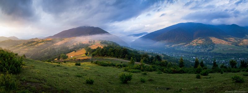 горганы, горы, карпаты, украина, вечер, сумерки, горганы, синевир Горный театр фото превью